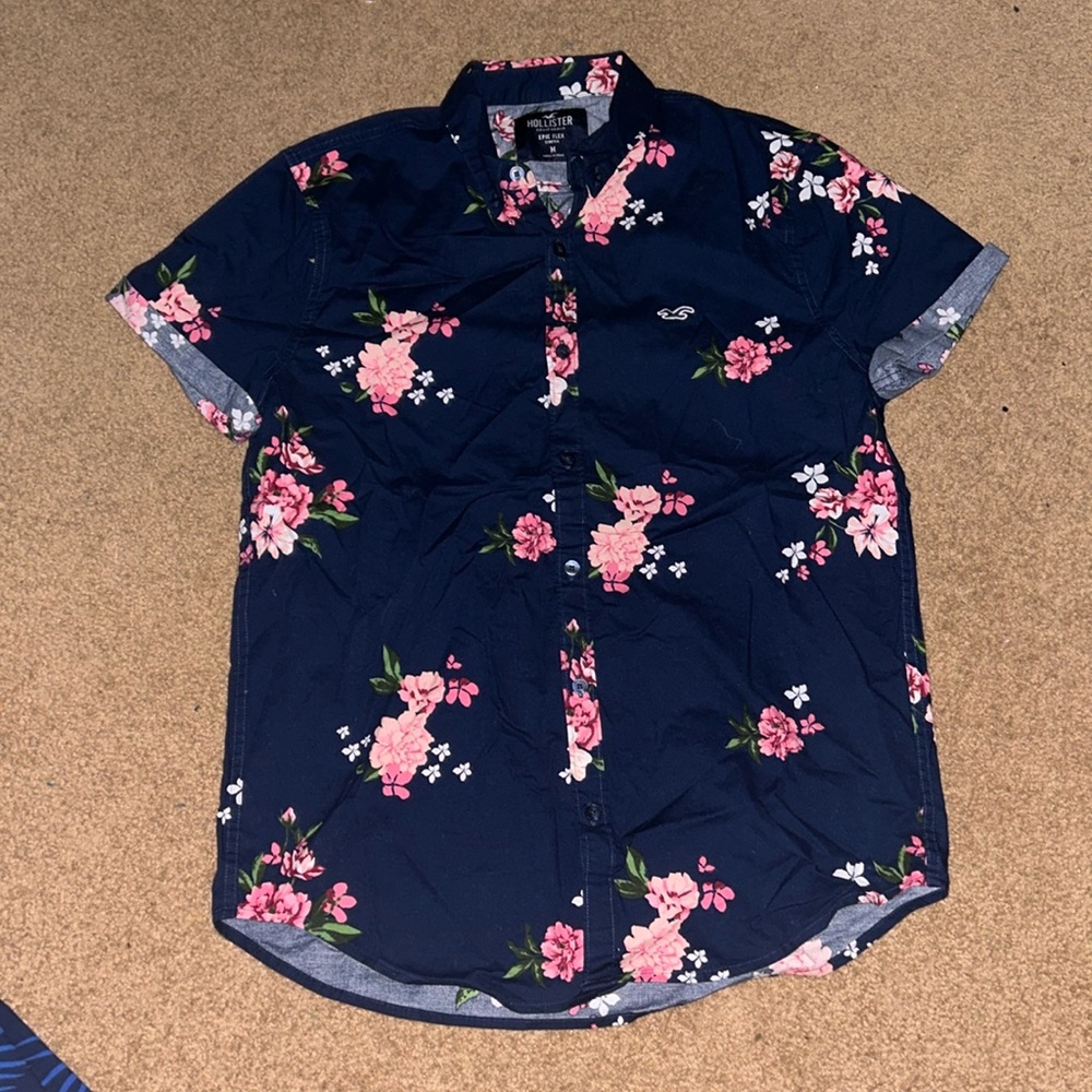 Hollister Button-Up